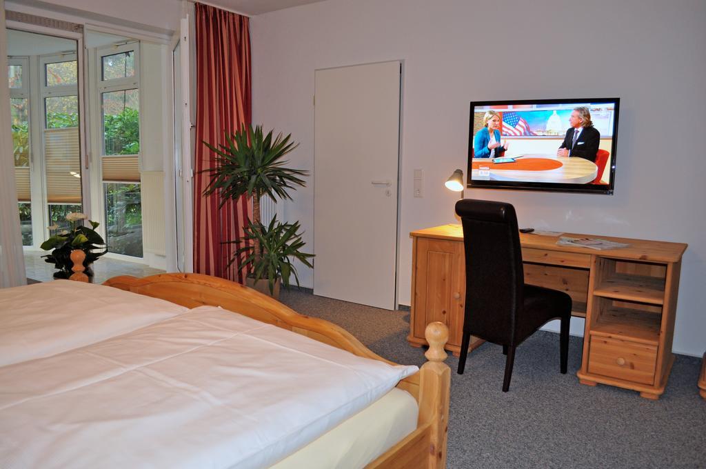 Hellmanns Hotel Bremers Bauerndiele Wiefelstede Rom bilde