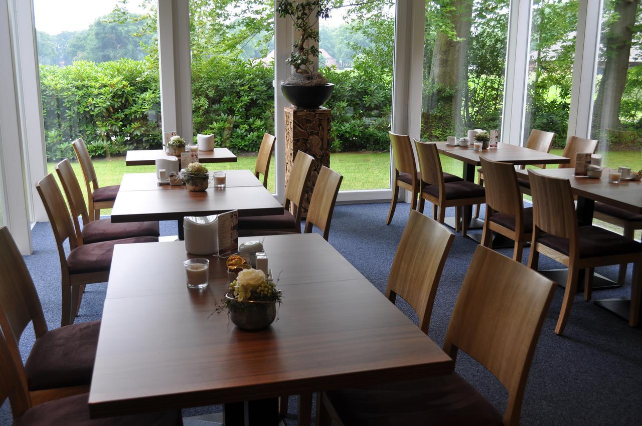 Hellmanns Hotel Bremers Bauerndiele Wiefelstede Eksteriør bilde