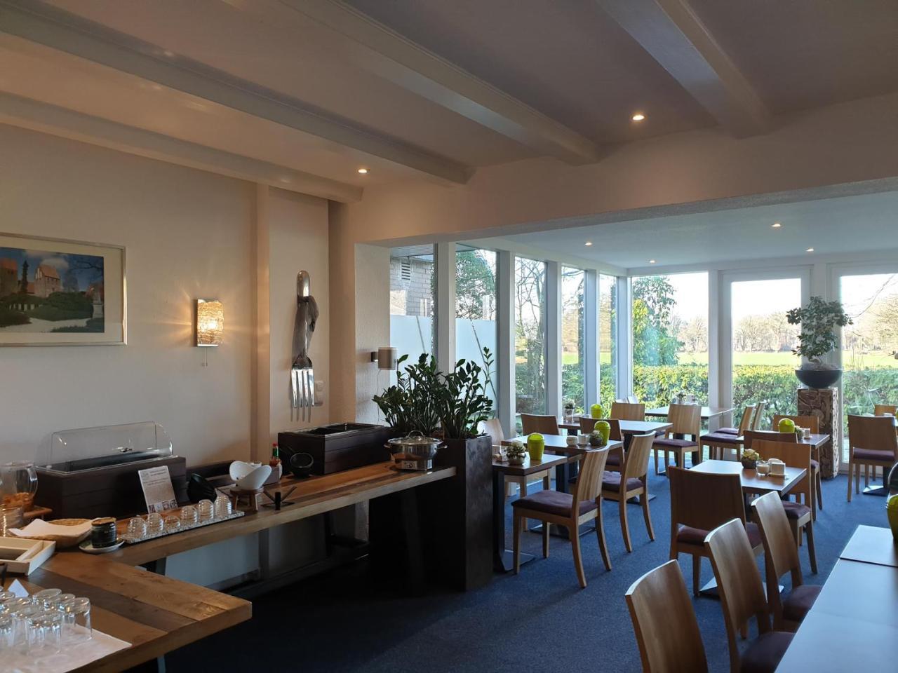 Hellmanns Hotel Bremers Bauerndiele Wiefelstede Eksteriør bilde