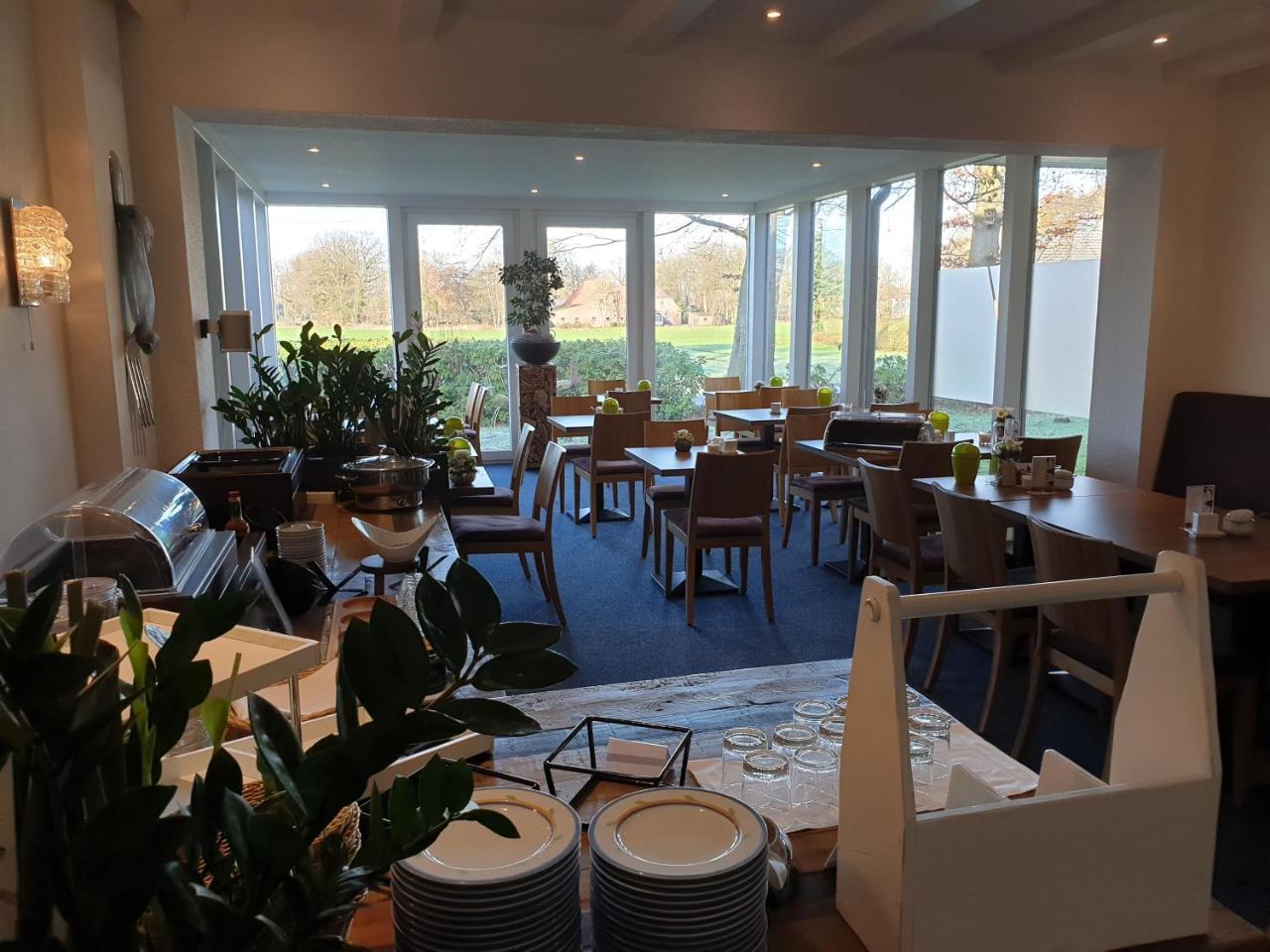 Hellmanns Hotel Bremers Bauerndiele Wiefelstede Eksteriør bilde