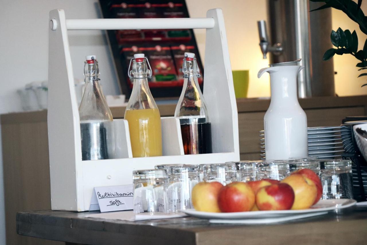 Hellmanns Hotel Bremers Bauerndiele Wiefelstede Eksteriør bilde